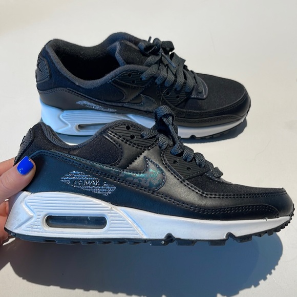 Nike Shoes - Black Nike Airmax 90